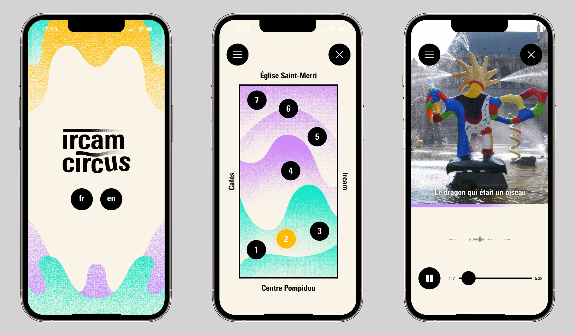 L'image montre un collage d'écrans d'une application mobile intitulée "IRCAM Circus". Le premier écran présente le nom de l'application avec un fond beige et des éléments graphiques colorés. Le deuxième écran affiche une interface d'interaction, avec des numéros et plusieurs points, ainsi qu'une indication de localisation à "Église Saint-Merri" et "Centre Pompidou". Le troisième écran montre un dragon coloré en sculpture, probablement placé dans une fontaine, avec une légende mentionnant "Le dragon qui était un oiseau". Le design semble moderne et artistique, avec des éléments visuels qui évoquent la créativité et l'interaction culturelle.