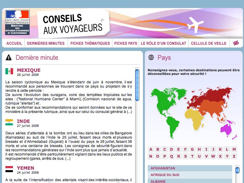 L'image représente une page d'information destinée aux voyageurs, probablement d'un site gouvernemental ou d'une agence de voyages. Elle contient des conseils de voyage concernant plusieurs pays, avec des alertes sur la sécurité et des recommandations. On peut y voir des titres pour le Mexique, l'Inde, et le Yémen, avec des dates spécifiques et des informations sur des événements récents ou des situations à risque. Un plan du monde est également présent, indiquant les pays mentionnés. Les sections comme "Accueil", "Conseils aux voyageurs", et "Cellule de veille" suggèrent que le site fournit des ressources utiles pour les voyageurs qui cherchent à se renseigner sur la sécurité et les conditions dans différents pays.