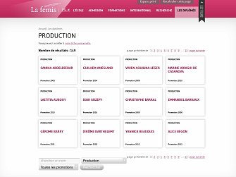 L'image présente une interface d'un site web, probablement celle de "La femis". On voit une section intitulée "PRODUCTION" avec un tableau contenant des résultats. Chaque case du tableau affiche un nom, probablement des personnes associées à la production, ainsi que l'année correspondante. Les noms sont disposés en plusieurs colonnes et lignes. En haut de la page, on trouve des options de navigation telles que "Accueil", "Les diplômes", "FAQ", et d'autres liens. La mise en page utilise des couleurs douces et un design minimaliste.