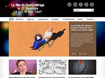 L'image semble représenter une page d'accueil d'un site web dédié à un événement cinématographique, probablement un festival de court-métrage qui a lieu le 21 décembre. Elle inclut un en-tête avec le titre "La fête du Court métrage" et "Le jour le plus Court". On y trouve également une vidéo centrale ainsi que plusieurs sections informatives, comme des articles ou des annonces liées à l'événement, et des éléments de navigation tels que des réseaux sociaux. Le design est probablement coloré et dynamique, reflétant l'esprit créatif du festival.
