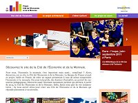 L'image que vous avez décrite semble représenter une page web dédiée au Projet de la Cité de l'Économie et de la Monnaie. On y trouve des éléments visuels comme des graphiques et des images d'enfants, probablement en rapport avec des activités éducatives liées à l'économie. Le texte mentionne la visite du site, ainsi que des informations sur des événements passés à Paris. Le design paraît structuré, avec des sections claires pour naviguer entre les différentes parties du projet.